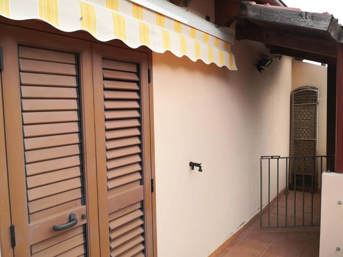 Apartament Cagliari Elmas Airport Beautiful Mansarda Assemini