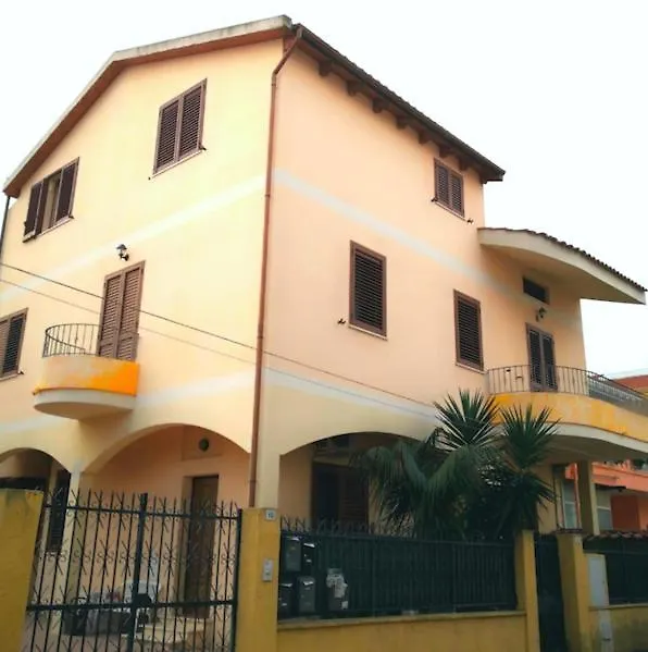Cagliari Elmas Airport Beautiful Mansarda Appartement Assemini Italië