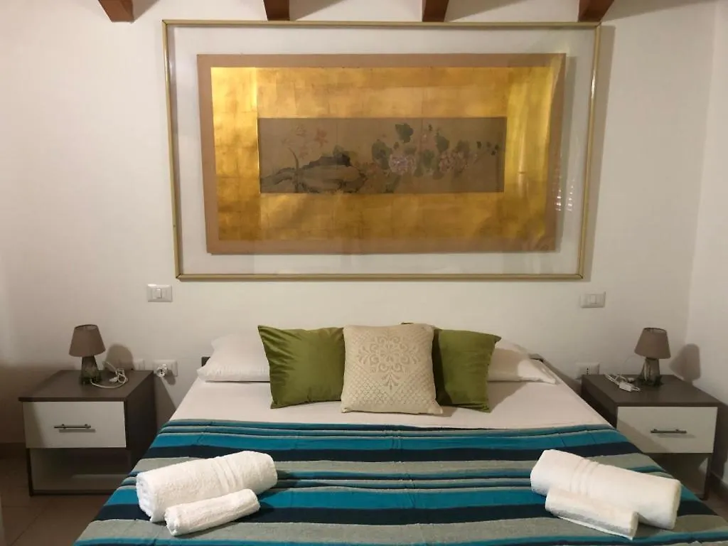 Cagliari Elmas Airport Beautiful Mansarda Appartement Assemini Italië