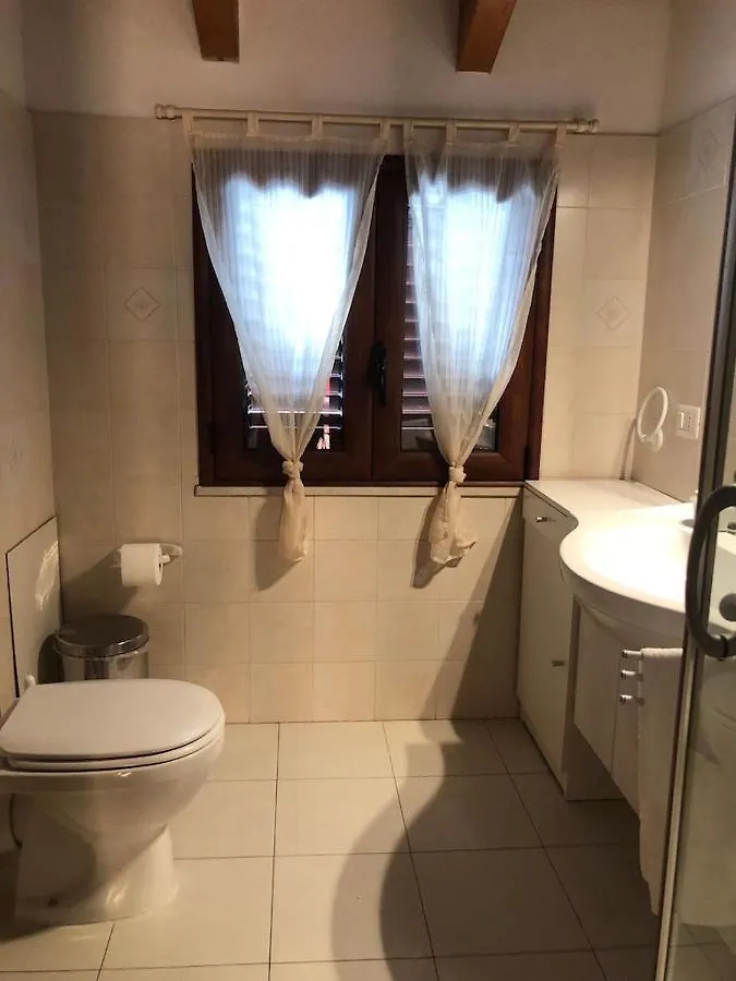 Apartament Cagliari Elmas Airport Beautiful Mansarda Assemini 0*,